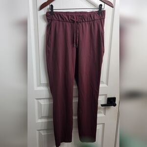 Lulullemon on the fly pants  Cassis